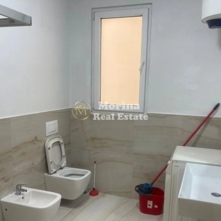 Tirane, jepet me qera apartament 2+1 Kati 2, 130 m² 550 € (Fresku)