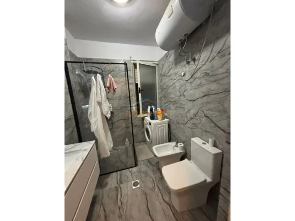 Tirane, shitet apartament 1+1 Kati 2, 60 m² 118.000 € (Liqeni i Thatë, Tiranë)
