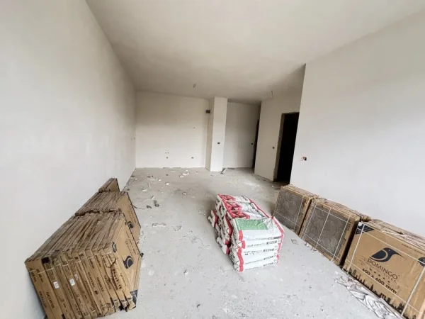 Tirane, shitet apartament 1+1+Ballkon Kati 8, 72 m² 93.000 € 