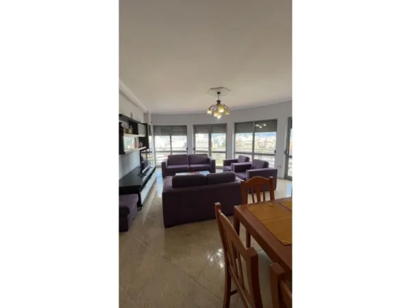 Tirane, jepet me qera apartament 2+1+Aneks+Ballkon Kati 10, 111 m² 850 € 