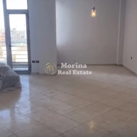 Tirane, jepet me qera ambjent biznesi Kati 6, 110 m² 750 € (Rruga e Kavajes)