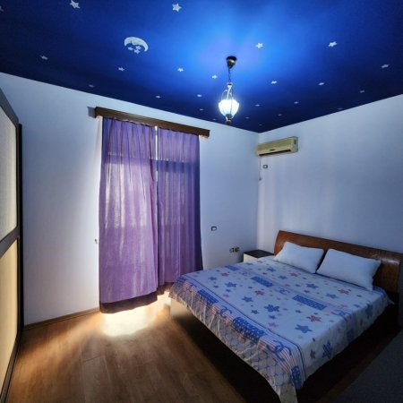 Tirane, jepet me qera Vile 2+1+Ballkon Kati 2, 95 m² 550 € (Kodra e Diellit/Rruga Bill Klinton)