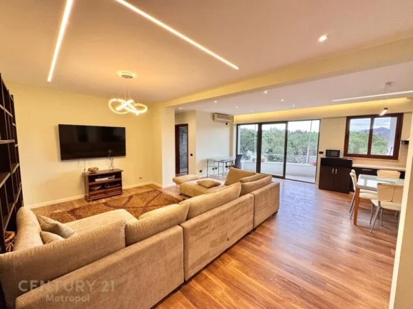 Tirane, jepet me qera apartament 2+1+Aneks+Ballkon Kati 10, 119 m² 1.300 € 