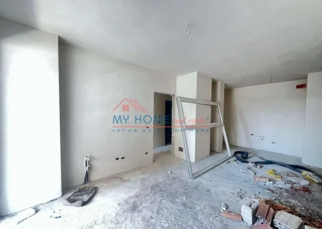 Tirane, shitet apartament 2+1+Ballkon Kati 3, 104 m² 120.000 € (Univers City)