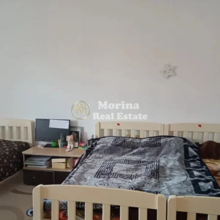 Tirane, jepet me qera apartament 2+1 Kati 6, 140 m² 300 € (Kamez)