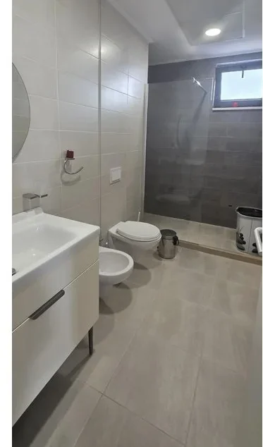Tirane, jepet me qera apartament 2+1 Kati 6, 129 m² 851 € (Ish Parku)