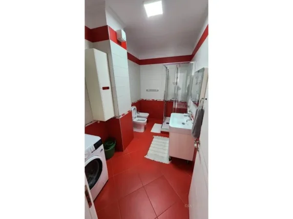 Tirane, jepet me qera apartament 3+1+Aneks+Ballkon Kati 6, 150 m² 1.500 € 