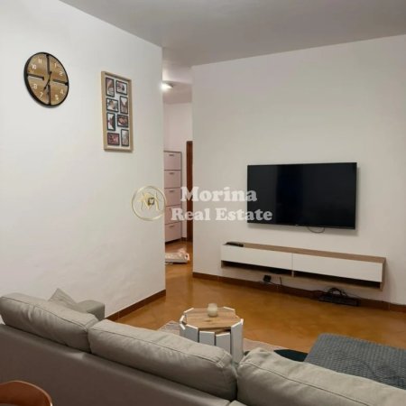 Tirane, jepet me qera apartament 1+1 Kati 3, 73 m² 600 € (Komuna e Parisit)