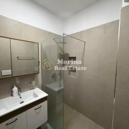 Tirane, jepet me qera apartament 1+1 Kati 3, 73 m² 600 € (Komuna e Parisit)