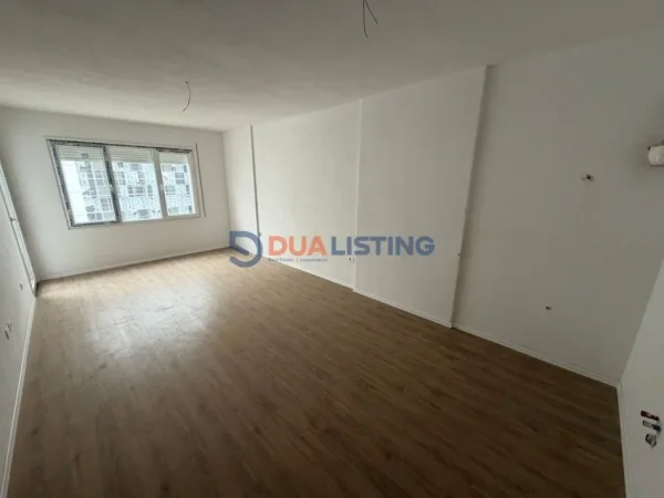 Tirane, shitet apartament 2+1 , 116 m² 96.000 € (Kamez)