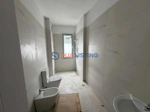 Tirane, shitet apartament 2+1 , 116 m² 96.000 € (Kamez)