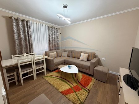 Tirane, jepet me qera apartament 2+1 Kati 2, 72 m² 550 € (Oxhaku)