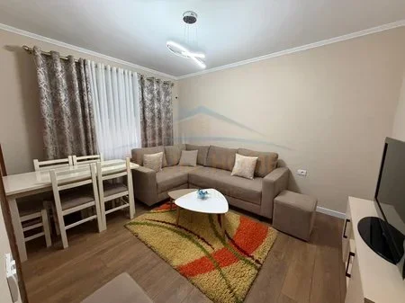 Tirane, jepet me qera apartament 2+1 Kati 2, 72 m² 550 € (Oxhaku)