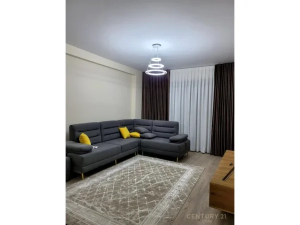 Tirane, jepet me qera apartament 2+1+Aneks+Ballkon Kati 1, 120 m² 1.200 € 