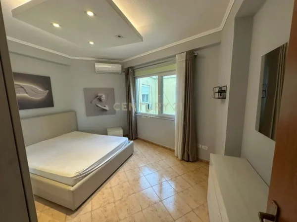 Durres, shitet apartament 1+1 Kati 9, 70 m² 105.000 € (Qender te durresit)