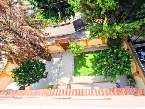 Tirane, shitet Vile 5+1+Aneks+Ballkon Kati 3, 444 m² 490.000 € 