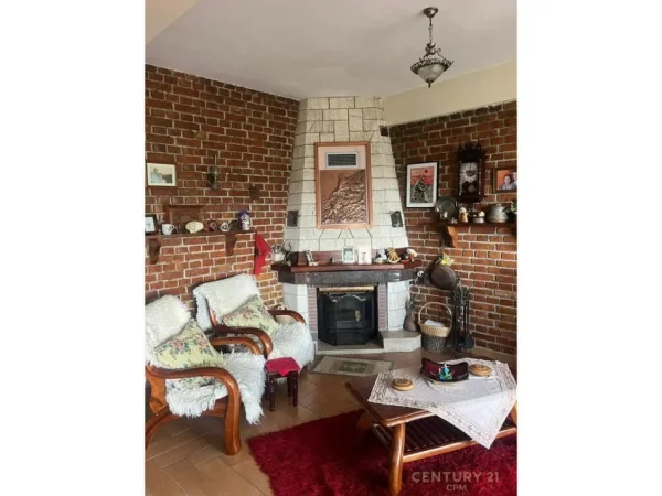 Tirane, jepet me qera Vile 3 Katshe Kati 3, 410 m² 1.200 € (Petrele)