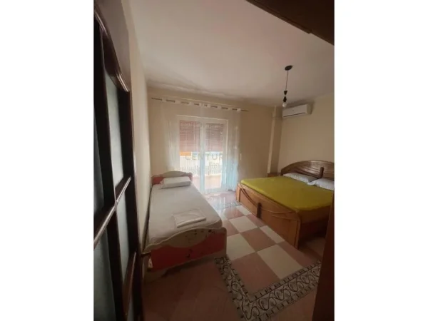 Durres, jepet me qera apartament 2+1 Kati 4, 100 m² 550 € (Plazh)