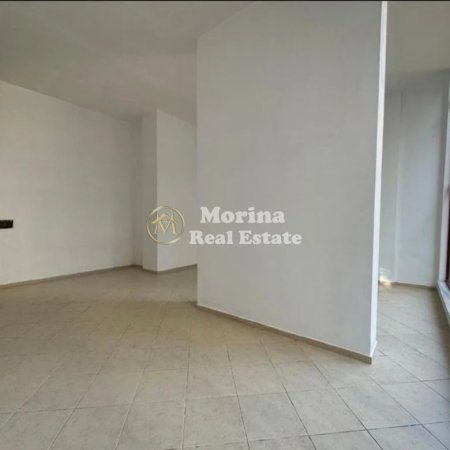 Tirane, jepet me qera ambjent biznesi Kati 0, 60 m² 750 € (Tregu Elektrik)