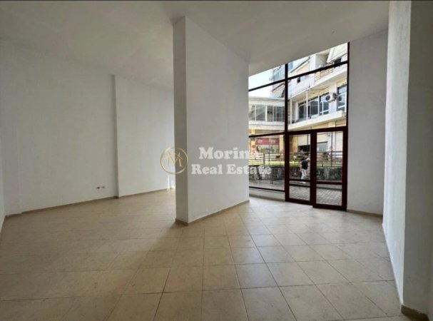Tirane, jepet me qera ambjent biznesi Kati 0, 60 m² 750 € (Tregu Elektrik)
