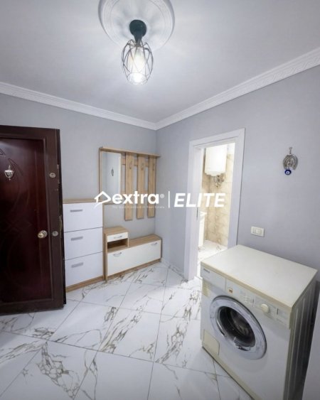 Tirane, jepet me qera apartament 1+1 Kati 0, 63 m² 500 € (Bulevardi Bajram Curri)