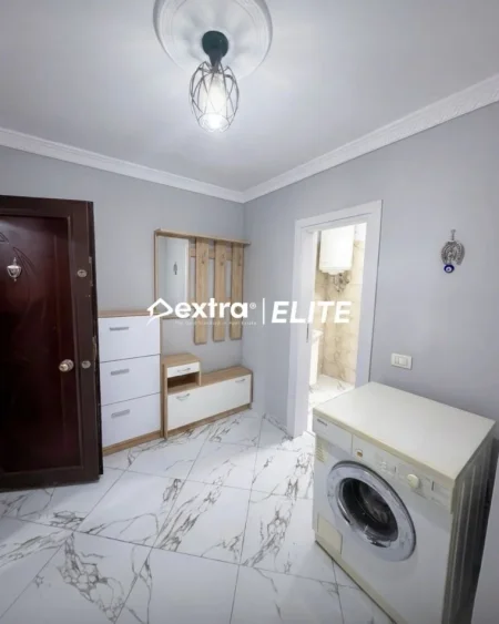 Tirane, jepet me qera apartament 1+1 Kati 0, 63 m² 500 € (Bulevardi Bajram Curri)