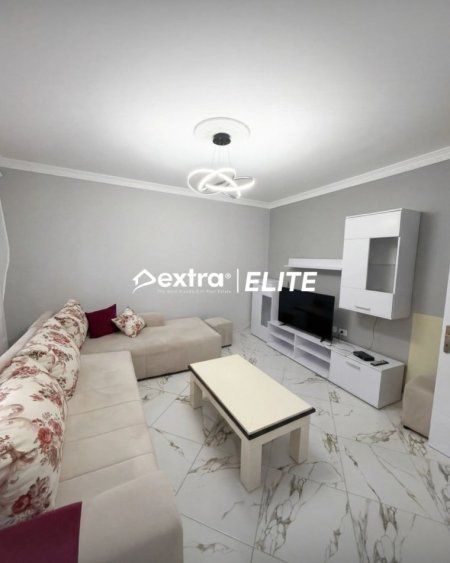 Tirane, jepet me qera apartament 1+1 Kati 0, 63 m² 500 € (Bulevardi Bajram Curri)