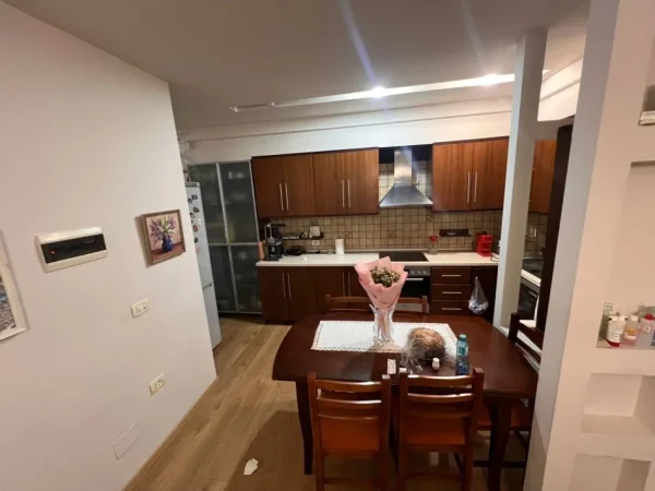 Tirane, shitet apartament 3+1 Kati 2, 103 m² 265.000 € (don bosko)