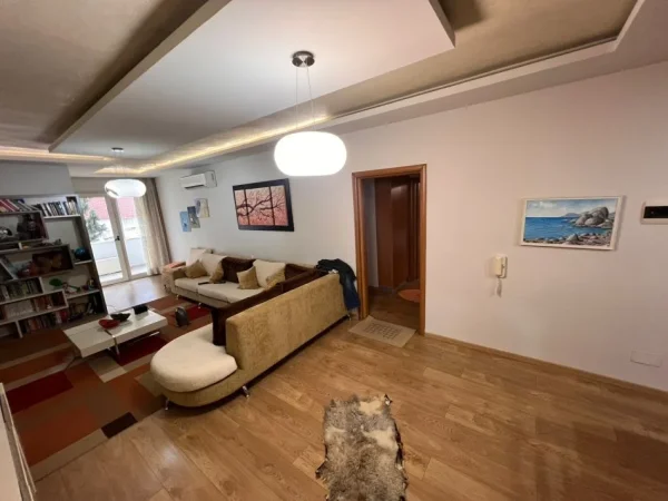 Tirane, shitet apartament 3+1 Kati 2, 103 m² 265.000 € (don bosko)