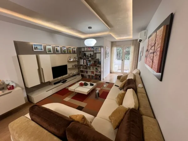 Tirane, shitet apartament 3+1 Kati 2, 103 m² 265.000 € (don bosko)