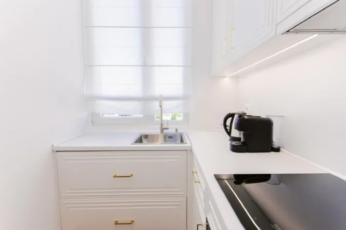 Tirane, jepet me qera apartament 1+1+Ballkon Kati 9, 75 m² 600 € (Astir (afër Vilës L))