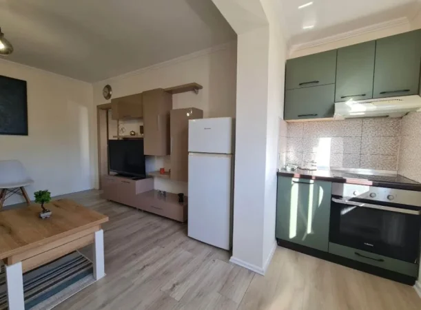 Tirane, shitet apartament 1+1+Ballkon Kati 3, 45 m² 88.000 € (Ali Dem)