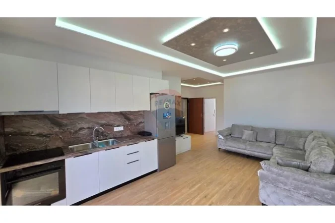 Vlore, shitet 2+1+2 , Rruga Dhimitër Konomi, 87 m2, Kati-9, 230,000 €