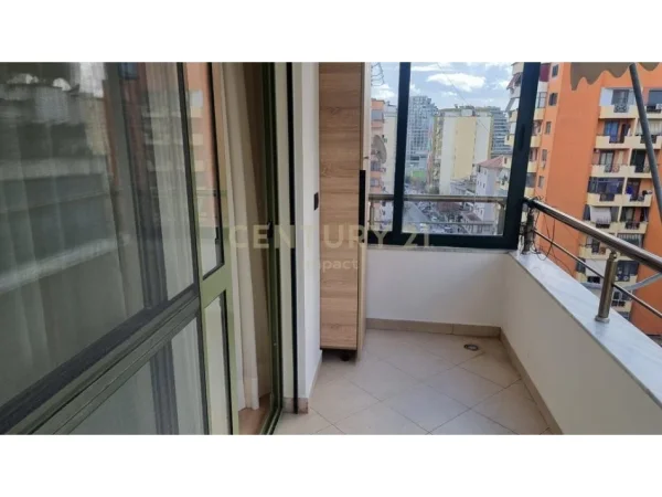 Tirane, jepet me qera apartament 2+1+Aneks+Ballkon Kati 8, 85 m² 900 € (Medar Shtylla)