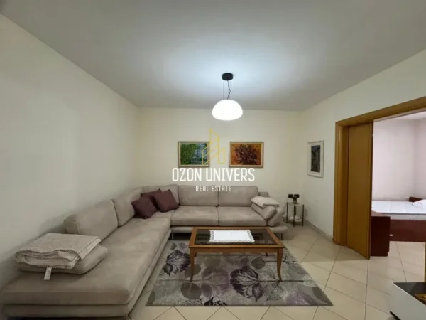 Tirane, jepet me qera apartament 2+1 Kati 3, 80 m² 700 € (Rruga e Durrësit)