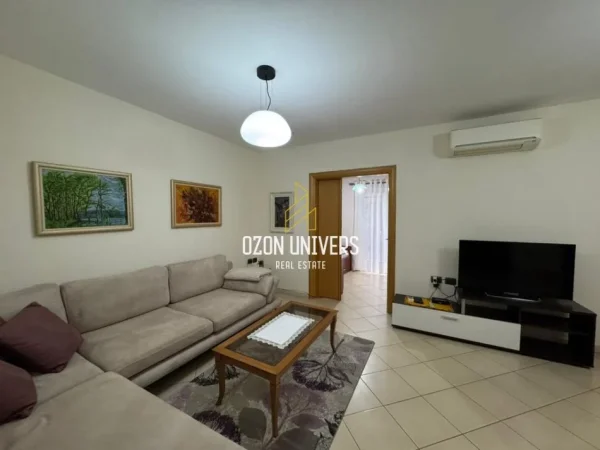 Tirane, jepet me qera apartament 2+1 Kati 3, 80 m² 700 € (Rruga e Durrësit)