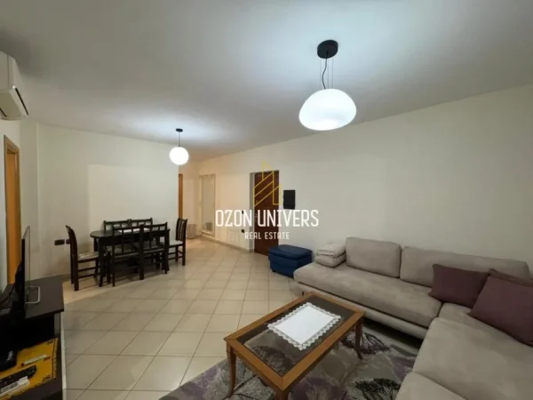 Tirane, jepet me qera apartament 2+1 Kati 3, 80 m² 700 € (Rruga e Durrësit)