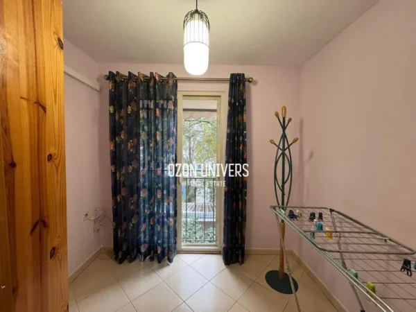 Tirane, jepet me qera apartament 2+1 Kati 3, 80 m² 700 € (Rruga e Durrësit)