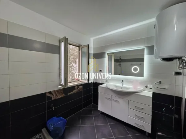 Tirane, jepet me qera apartament 2+1 Kati 3, 80 m² 700 € (Rruga e Durrësit)