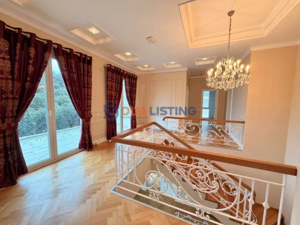 Tirane, jepet me qera Vile 5+1+Aneks+Ballkon , 774 m² 4.200 € (Liqeni i Thate)