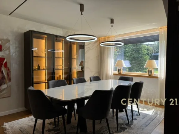 Tirane, jepet me qera Vile 3 Katshe Kati 3, 486 m² 5.000 € (Long Hill Residence)