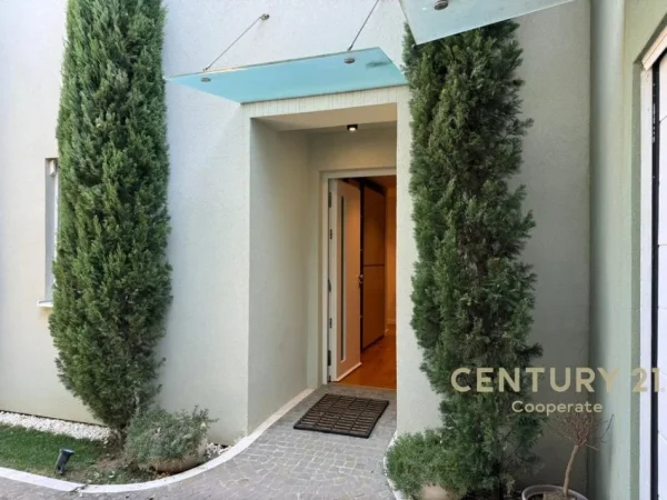 Tirane, jepet me qera Vile 3 Katshe Kati 3, 486 m² 5.000 € (Long Hill Residence)