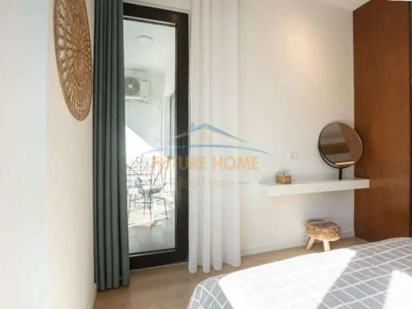 Tirane, jepet me qera apartament 1+1 Kati 5, 75 m² 900 € (Square 21)