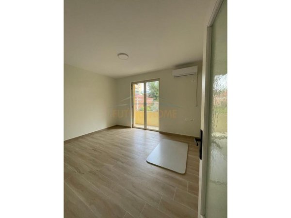 Tirane, jepet me qera zyre Kati 3, 73 m² 800 € (Rruga e Durrsit)