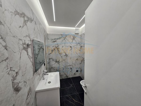 Tirane, jepet me qera apartament Kati 1, 133 m² 1.600 € (sofia residence teg)