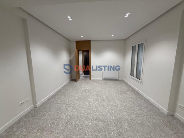 Tirane, jepet me qera , 800 m² 8.000 € (Rruga Elbasanit)