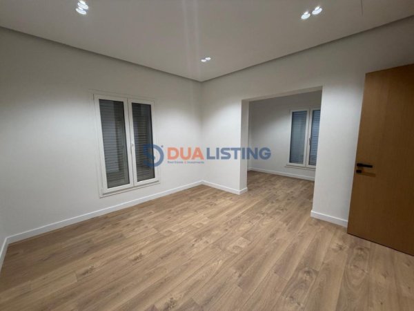 Tirane, jepet me qera , 800 m² 8.000 € (Rruga Elbasanit)
