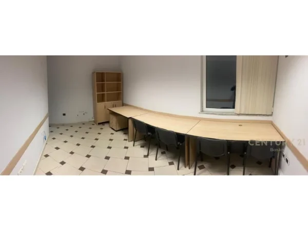 Tirane, jepet me qera ambjent biznesi Kati 4, 125 m² 1.250 € 