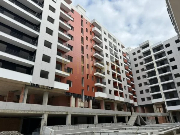 Tirane, shitet 1+1 , 64 m² 83.200 € (Pakquan)