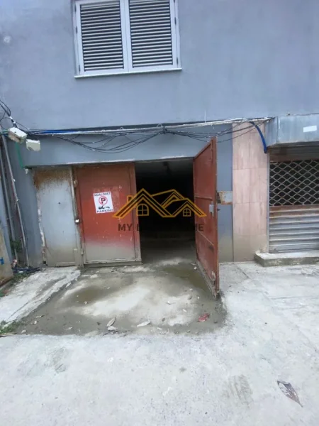 Durres, jepet me qera vetem 1 dhome , 60 m² 200 € (vollga)